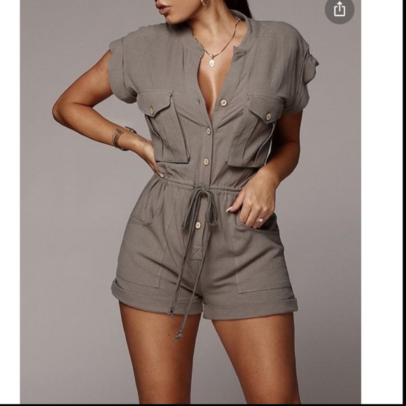 NWT JLUXLABEL Black Utility Romper - Picture 3 of 13